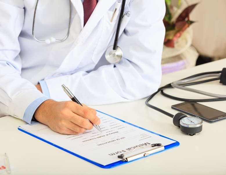 Who Can Apply for a UAE Medical License